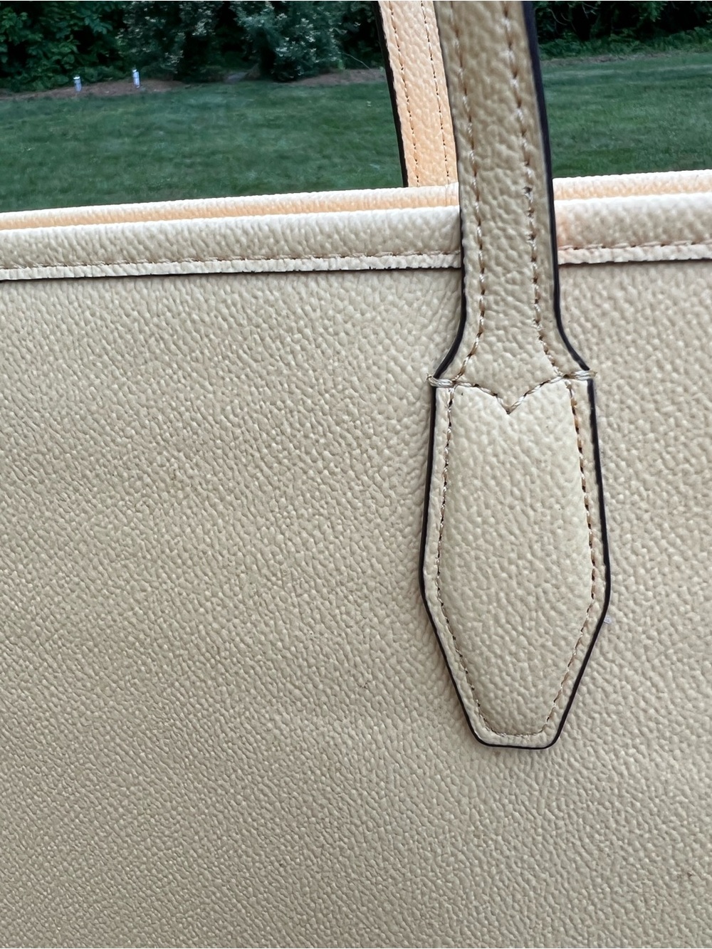 Kate Spade Lori Elegant Yellow Tote Bag - Picture 9 of 16